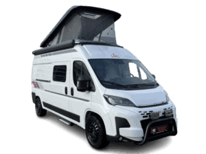 Compact buscamper voor avontuurlijke kampeerreizen.